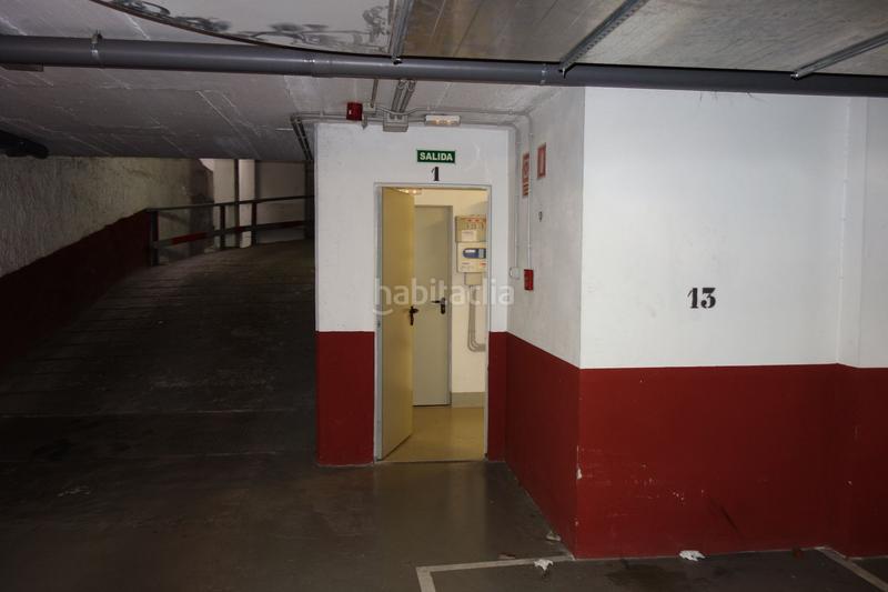 Foto e300e49c-46f1-4da3-84f4-fc903ad58630. Aparcament cotxe a Riu Sud Santa Coloma de Gramenet