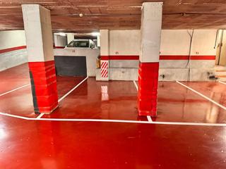 Aparcament cotxe  Generalitat. Plaza de aparcamiento en venta en el corazón de santa coloma de