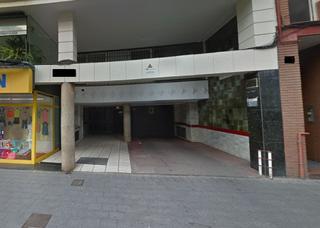 Location Parking voiture  Generalitat. Parking en avinguda generalitat en pleno centro de santa coloma