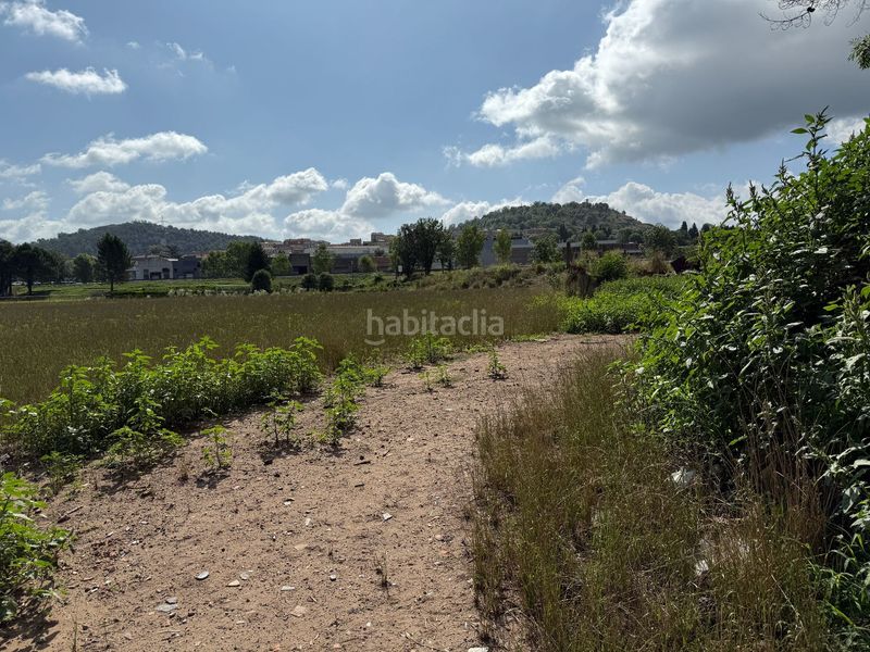 Foto a9b934b0-9d0f-46f5-a7b5-03bb69b1427d. Casa masía en venta girona 2.000 m 96.000 m de terreno proyecto de rehabilitación en Olot