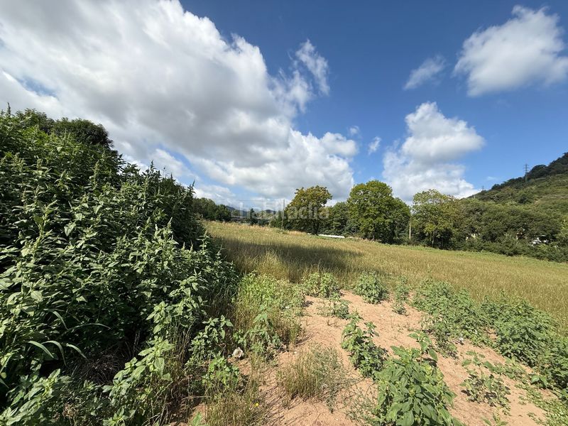Foto c404a3ee-0ff7-46bb-8455-42dc72e93a27. Casa masía en venta girona 2.000 m 96.000 m de terreno proyecto de rehabilitación en Olot