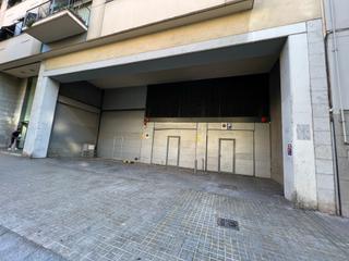 Lloguer Aparcament cotxe  Francesc macià. Plaza de aparcamiento en alquiler  centro de santa coloma de gra
