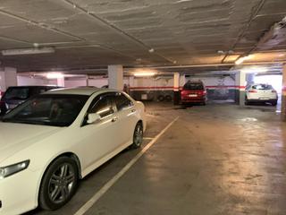 Lloguer Aparcament cotxe  Circunvalación. Plaza de garaje para coche mediano en alquiler en santa coloma d