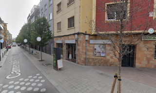 Lloguer Local Comercial  Santa coloma. Local comercial en zona centro  excelente ubicación  santa colom