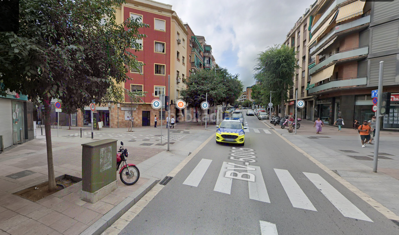 Foto baba0fb0-995e-4014-b0d2-5725cdf54d22. Alquiler local comercial  en zona centro excelente ubicación en Santa Coloma de Gramenet