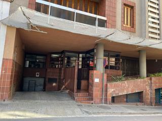 Lloguer Aparcament cotxe  San silvestre. Plaza de aparcamiento para coche mediano en el centro de santa c