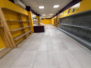 Rent Business premise  Generalitat. Local en alquiler en pleno centro de santa coloma de gramenet