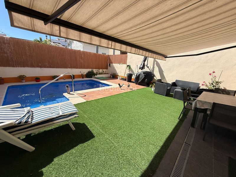 Foto 709eaf7f-70da-4830-9415-02cb5d030920. Casa amb calefacció aparcament piscina a Banyeres Premià de Mar