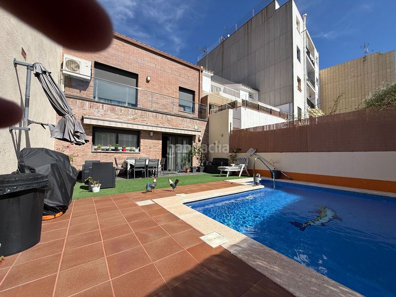 Foto 9a4a6c8d-5a42-43a2-a3f7-4cc6b354d2c9. Casa amb calefacció aparcament piscina a Banyeres Premià de Mar