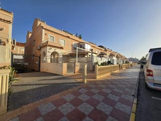 Aparcament cotxe  Calle canarias. A la sombra mejor!