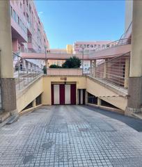 Aparcament cotxe a San Crispín. Cansad de buscar aparcamiento?