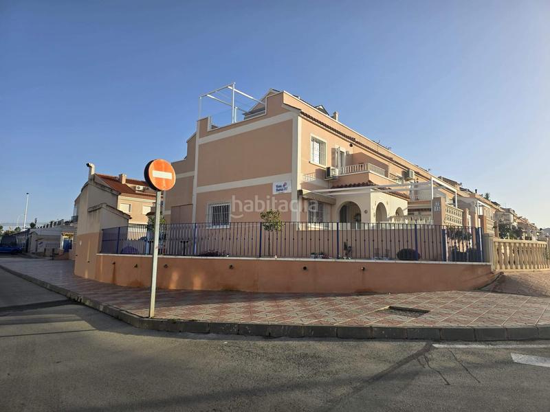 Foto acbc794e-dd77-4015-a7d0-1f8268bedae5. Autoparkplatz in Monte y Mar Santa Pola