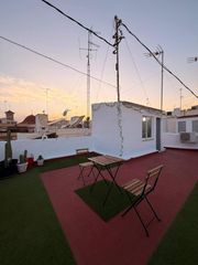 Miete Etagenwohnung in El Raval - Portes Encarnades. Alquiler desde septiembre a junio ideal para estudiantes del ceu