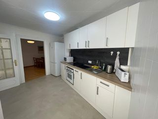 Pis a Carrús Este. Amplia vivienda con 5 habitaciones