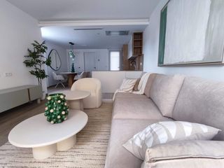 Chalet in Dolores. Chalet adosado en dolores al lado playa y aeropuerto de elche.
