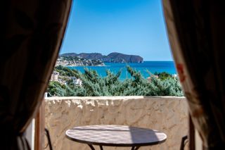Casa en La Fustera. Preciosa finca mediterránea en la fustera, con bonitas vistas al