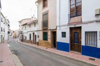 Masia a Utiel. Casa de pueblo en utiel