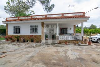 Chalet à Cumbres de Calicanto. Chalet en venta en xarcos secos
