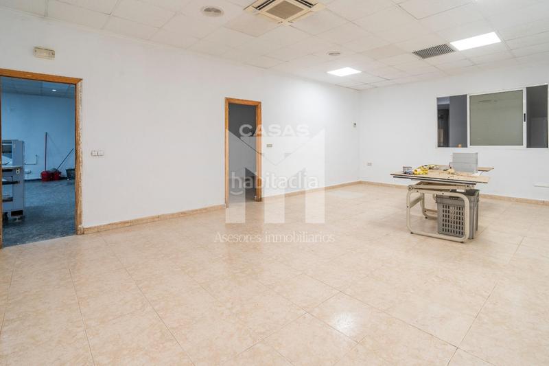 Foto 046a6fc0-a24e-4df3-9dc3-a8e554e51bb4. Lloguer local comercial a Picanya