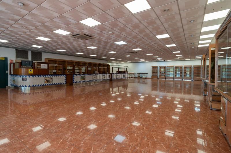Foto 4d603937-e1eb-4ed0-a5cc-19c153eeb8bb. Lloguer local comercial a Picanya