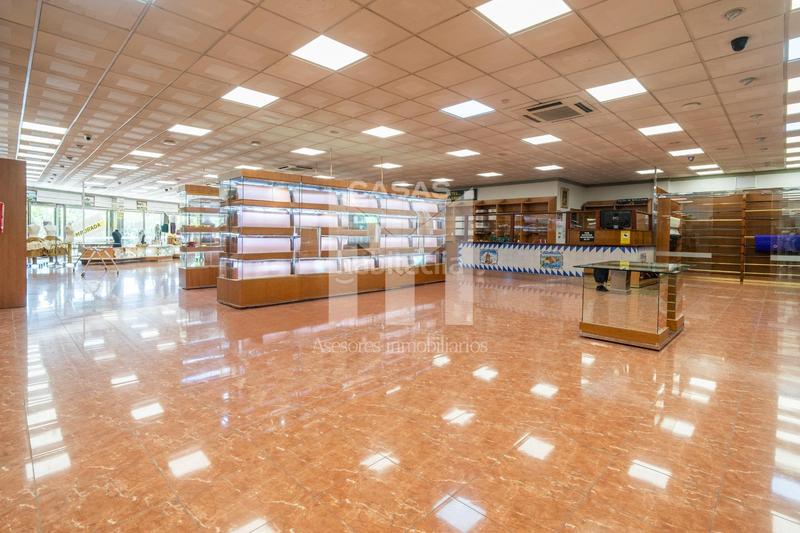 Foto 92917636-be6c-411f-bf72-c2b94a96c741. Lloguer local comercial a Picanya