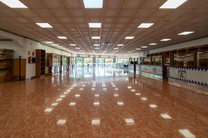 Foto a88202cf-cb00-49ab-9ab9-2d7a123343cd. Lloguer local comercial a Picanya