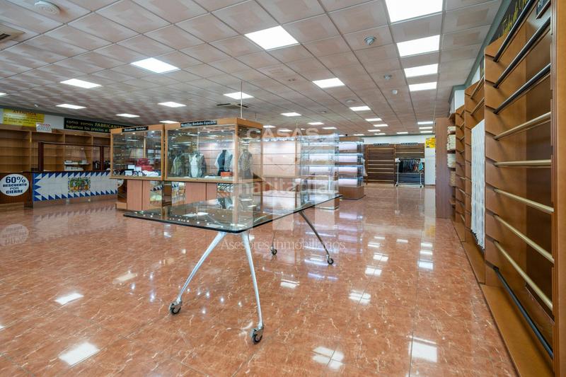 Foto afe5d200-5e40-42d0-89f1-f224531bb3ab. Lloguer local comercial a Picanya
