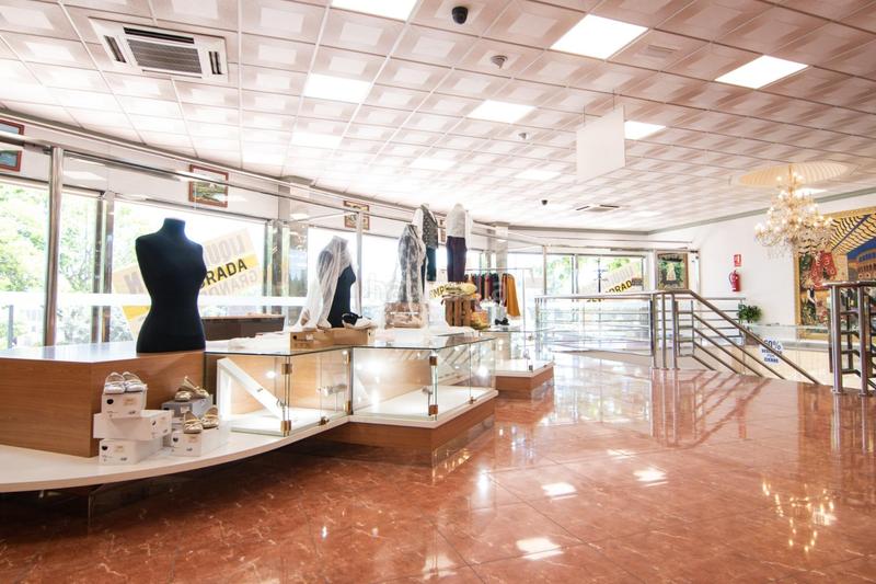 Foto cf1df8b3-f88b-443b-8b25-e516e71c94f0. Lloguer local comercial a Picanya