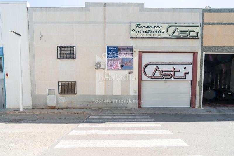 Foto e9b83686-fbf4-4be7-b85f-aa0ccd99eee4. Lloguer local comercial a Picanya