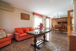 Appartement à Metro - Auditorio. Piso vpo en venta en paiporta