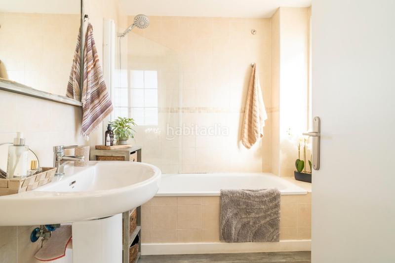 Foto 5de619d6-1550-4599-90e2-ff67e80b90da. Casa a schiera con parcheggio piscina in Pla dels Aljubs Pobla de Vallbona (la)