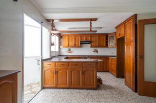 Piso en Cardenal Benlloch. Piso en venta en mislata