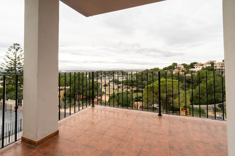 Foto cae7da03-b9a9-4bd0-be07-137a76b1799b. Chalet venta chalet en Bonavista-Lago San Lorenzo Cullera