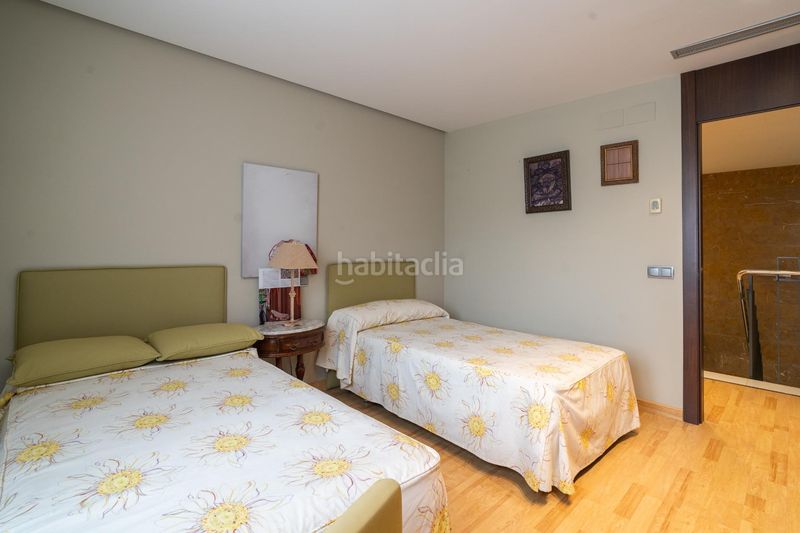 Foto 00e97976-50cf-47ea-a2dd-9d53b4800a28. Casa amb calefacció aparcament a Benetússer
