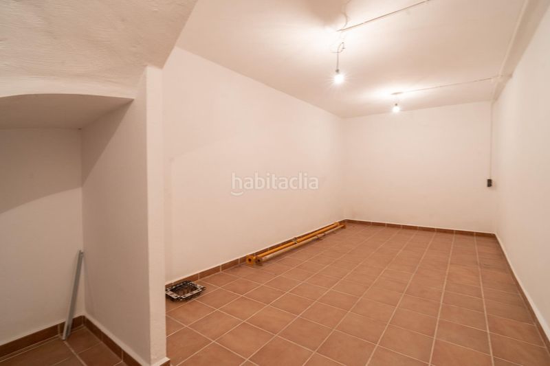 Foto 1e3244ca-dde3-4b5f-afe5-2e364e51f78b. Casa amb calefacció aparcament a Benetússer