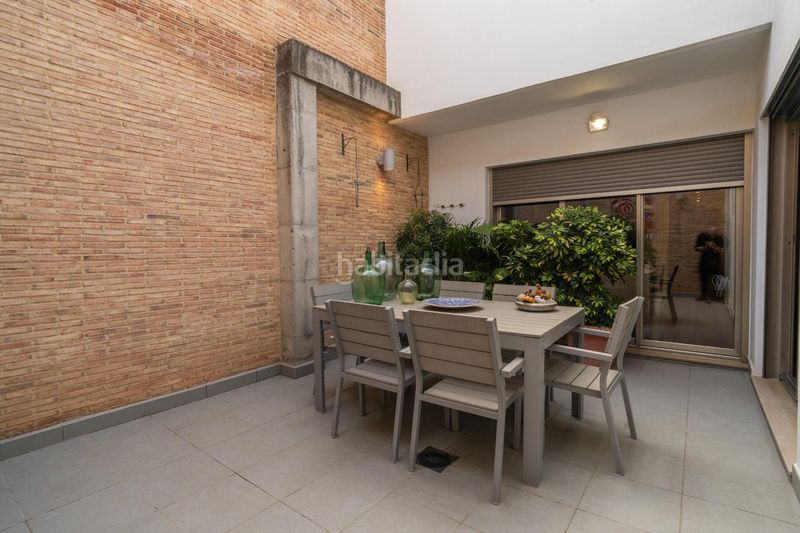 Foto a23179f0-5505-40a2-97b9-bc8ef03f6f42. Casa amb calefacció aparcament a Benetússer