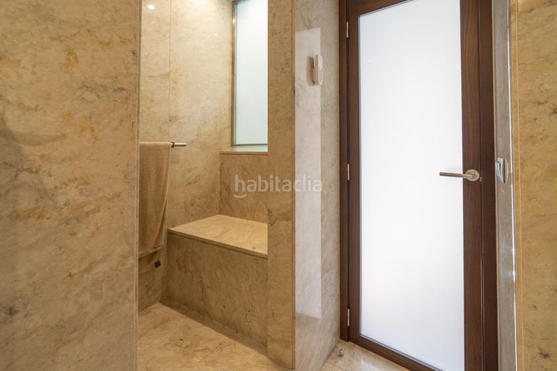 Foto b38ab16d-3941-4b31-aad9-3006f7f87f3b. Casa amb calefacció aparcament a Benetússer