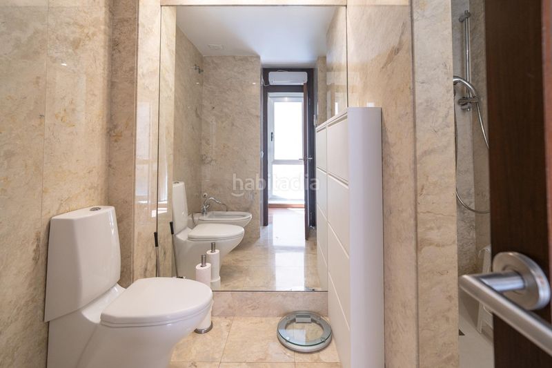 Foto b5dca0e7-4ee8-4e35-a5da-22bd3a7c6038. Casa amb calefacció aparcament a Benetússer