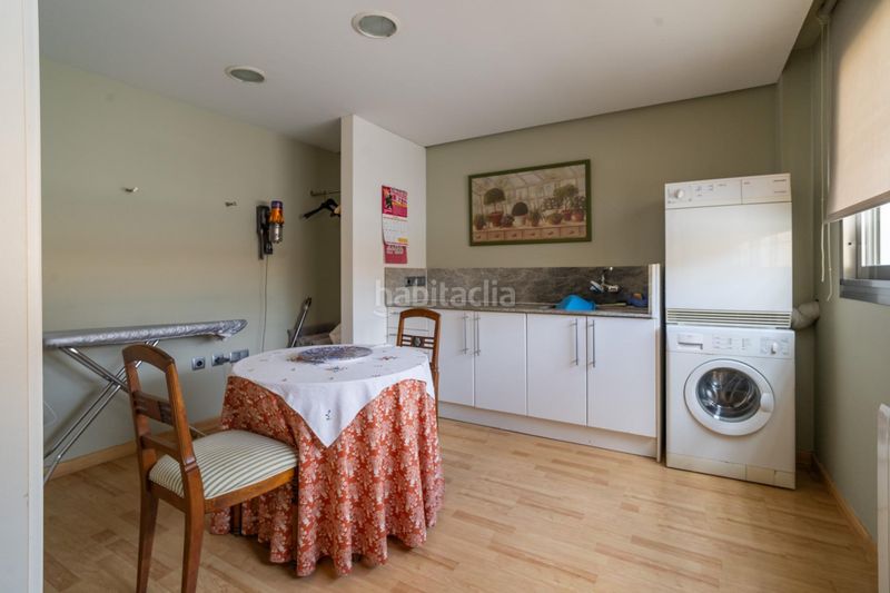 Foto df8b26d6-8126-4ba6-8a77-ba5b68c078fa. Casa amb calefacció aparcament a Benetússer