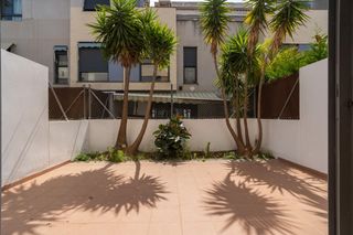 Semi detached house in Alfafar. Adosado en venta alfafar