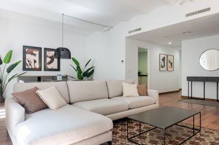 Lloguer Pis a Gran Via. Exclusivo piso de 130 m2 y 4 dormitorios junto al ayuntamiento d