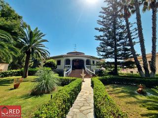 Xalet a Picassent. Chalet unifamiliar en urb. sierramar de picassent