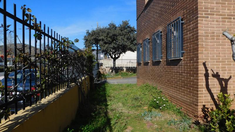 Foto 2f76a3a5-60d5-4d23-994a-0d6fca11af6c. Local comercial en carretera xilxes 11 nave acondicionada en venta en Vall d´Uixó (la)