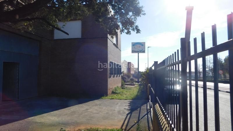 Foto bab1cad6-b3cd-4575-87b7-b09eda307cc7. Local comercial en carretera xilxes 11 nave acondicionada en venta en Vall d´Uixó (la)