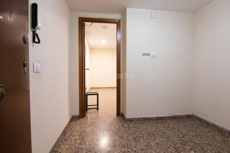 Foto b11be3ab-b1a1-4744-87b6-670adc765d0a. Locale commerciale in carrer benigafull 1 in Vall d´Uixó (la)