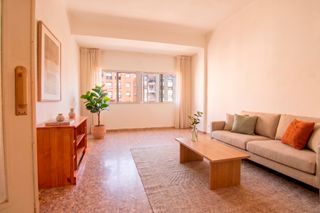 Pis  Carrer de betxí 7. Excelente piso para entrar a vivir!!!