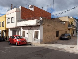 Casa a Calle eslida 18. Oportunidad única para crear la casa de tus sueños