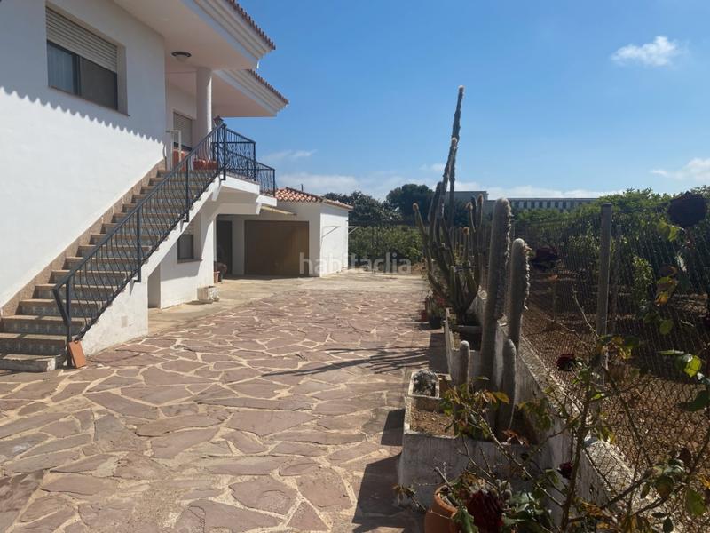 Foto c704cf15-99bf-4c69-a998-cffa344e9524. Chalet with parking in La Xara-La Sella Dénia