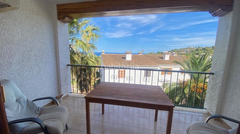 Foto 908a5faa-3a61-4172-96f7-71cce43489ca. Casa adossada amb calefacció aparcament piscina a Dénia