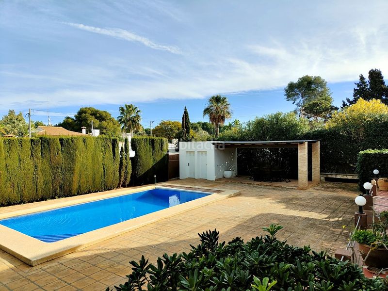 Foto f178e75b-80fb-445a-b391-c470f2b5426b. Xalet amb calefacció aparcament piscina a Las Rotas / Les Rotes Dénia